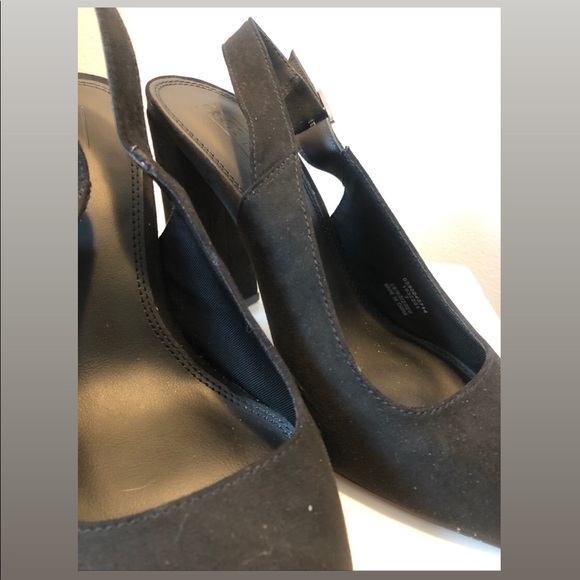 Sling Back Pointed Toe Pumps - Picture 8 of 12